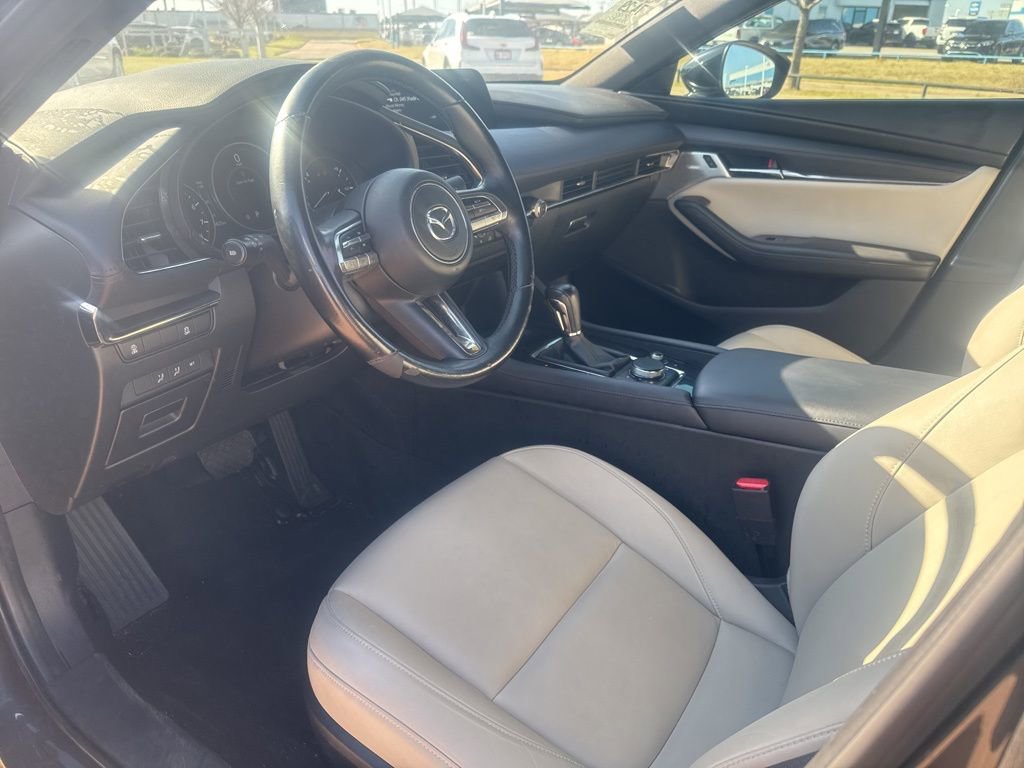 Used 2022 MAZDA MAZDA3 s image 2