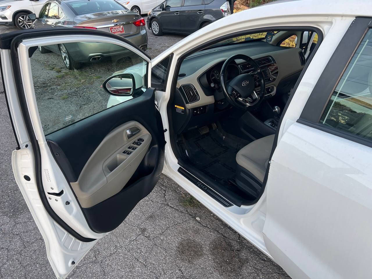 Used 2016 Kia Rio EX image 9