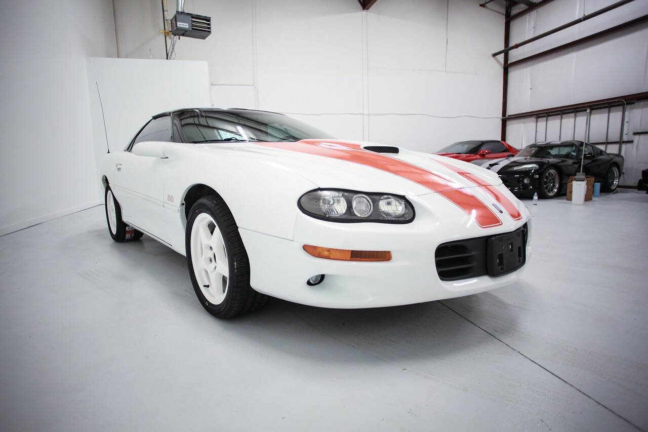 Used 2000 Chevrolet Camaro Z28 w/ SS Performance/Appearance Pkg image 11