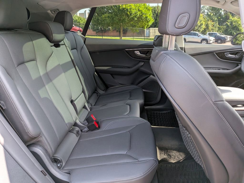 Used 2023 Audi Q8 Premium Plus AWD/4WD image 19