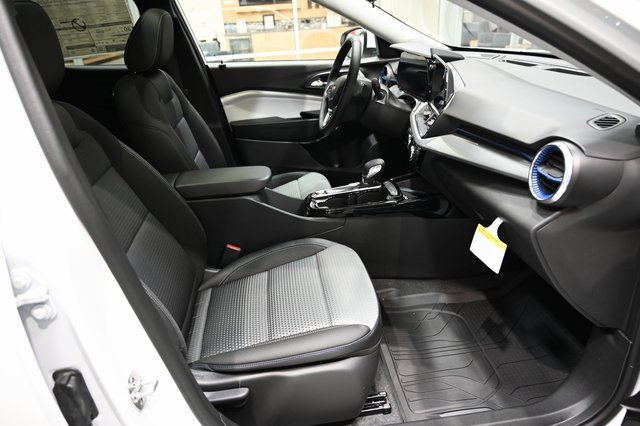 New 2026 GMC Canyon Elevation w/ Convenience Package image 10