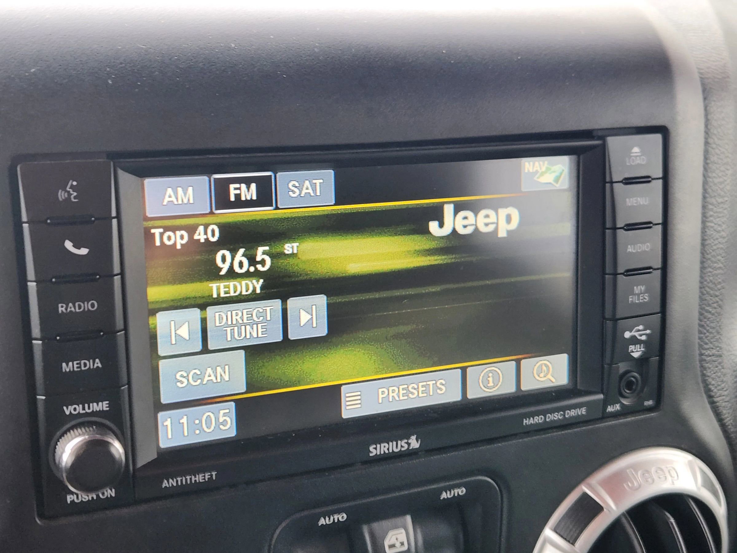 Used 2016 Jeep Wrangler Unlimited Rubicon image 35