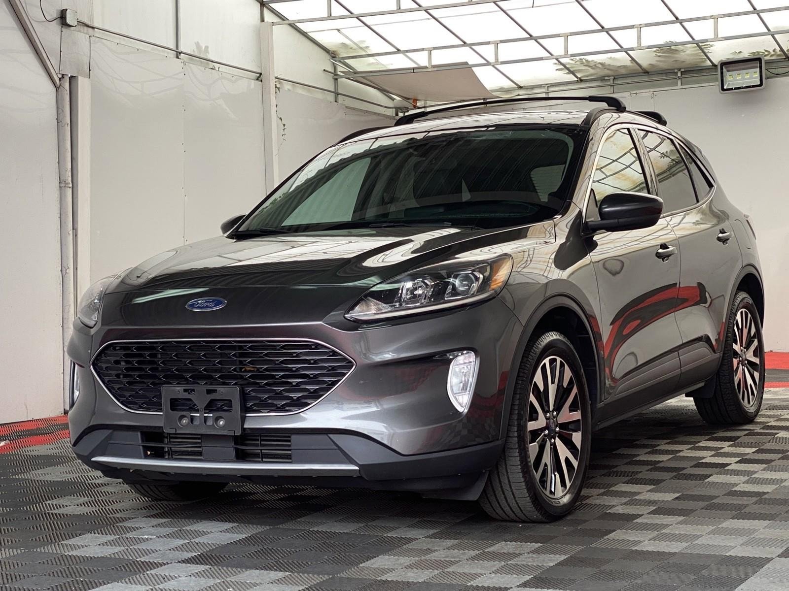 Used 2020 Ford Escape SEL image 3