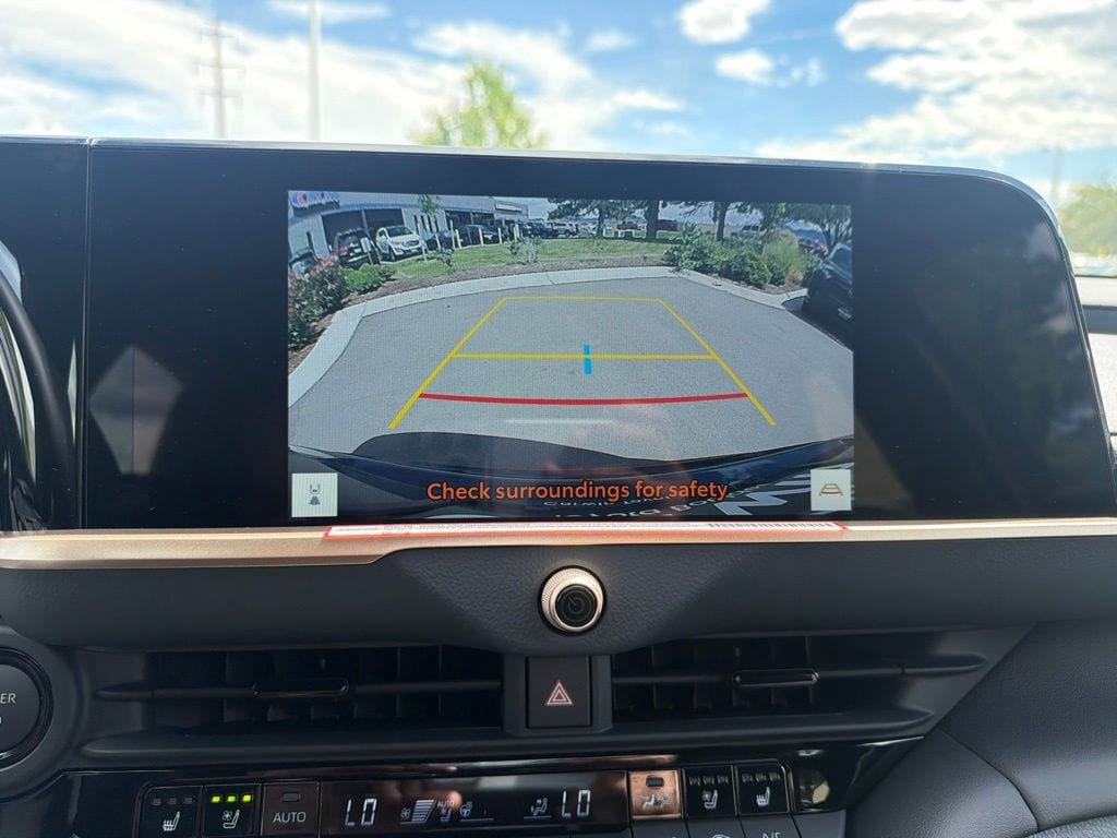 New 2026 Toyota Crown Signia AWD/4WD image 32