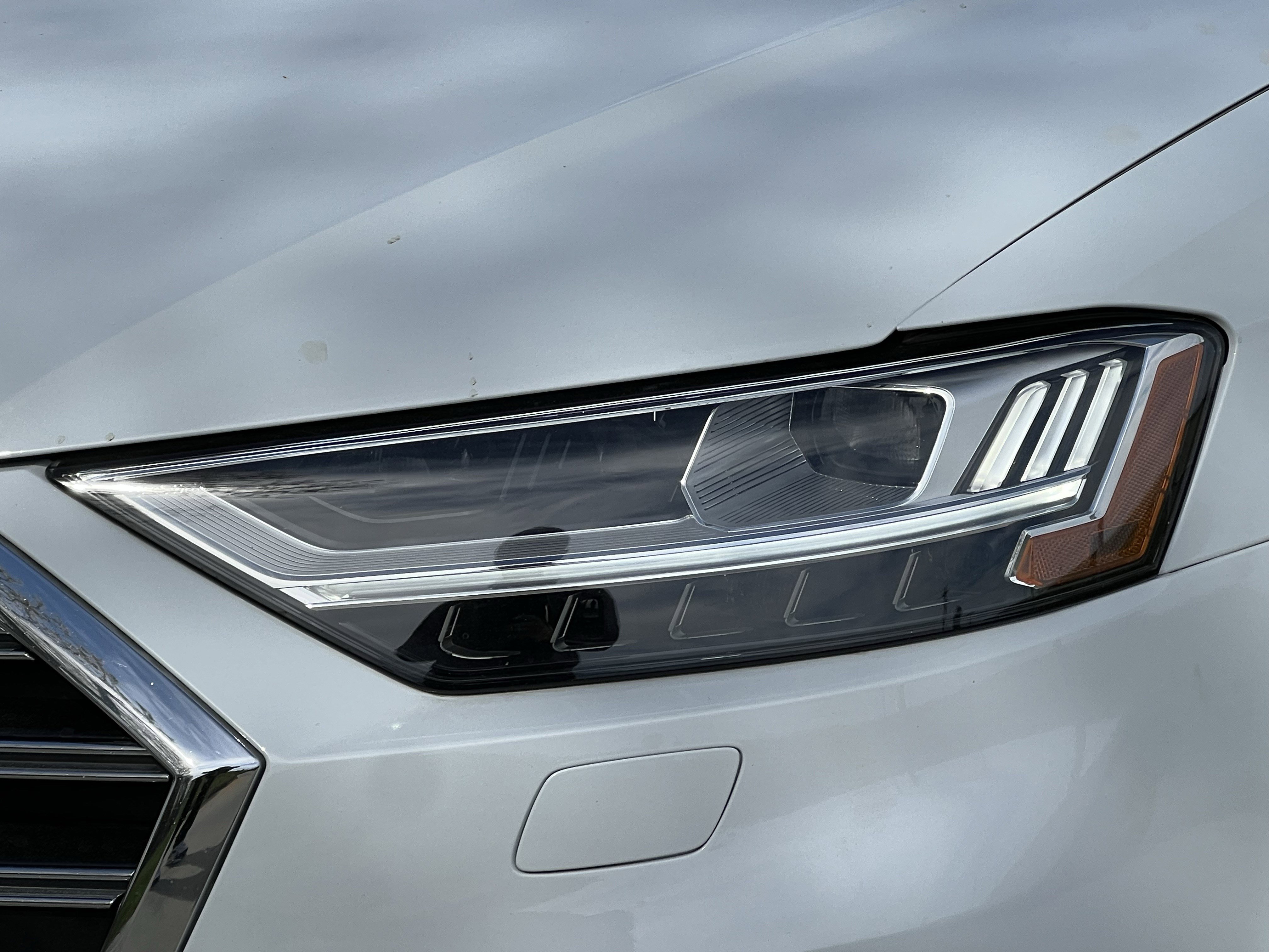 Used 2021 Audi A8 L 4.0T w/ Executive Plus Package image 7