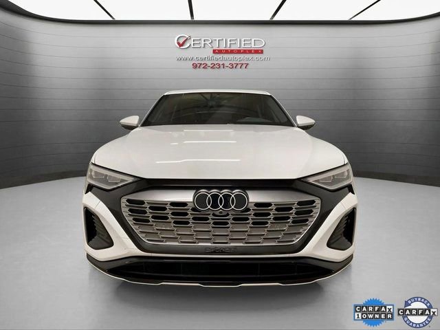 Used 2024 Audi Q8 e-tron Premium image 8