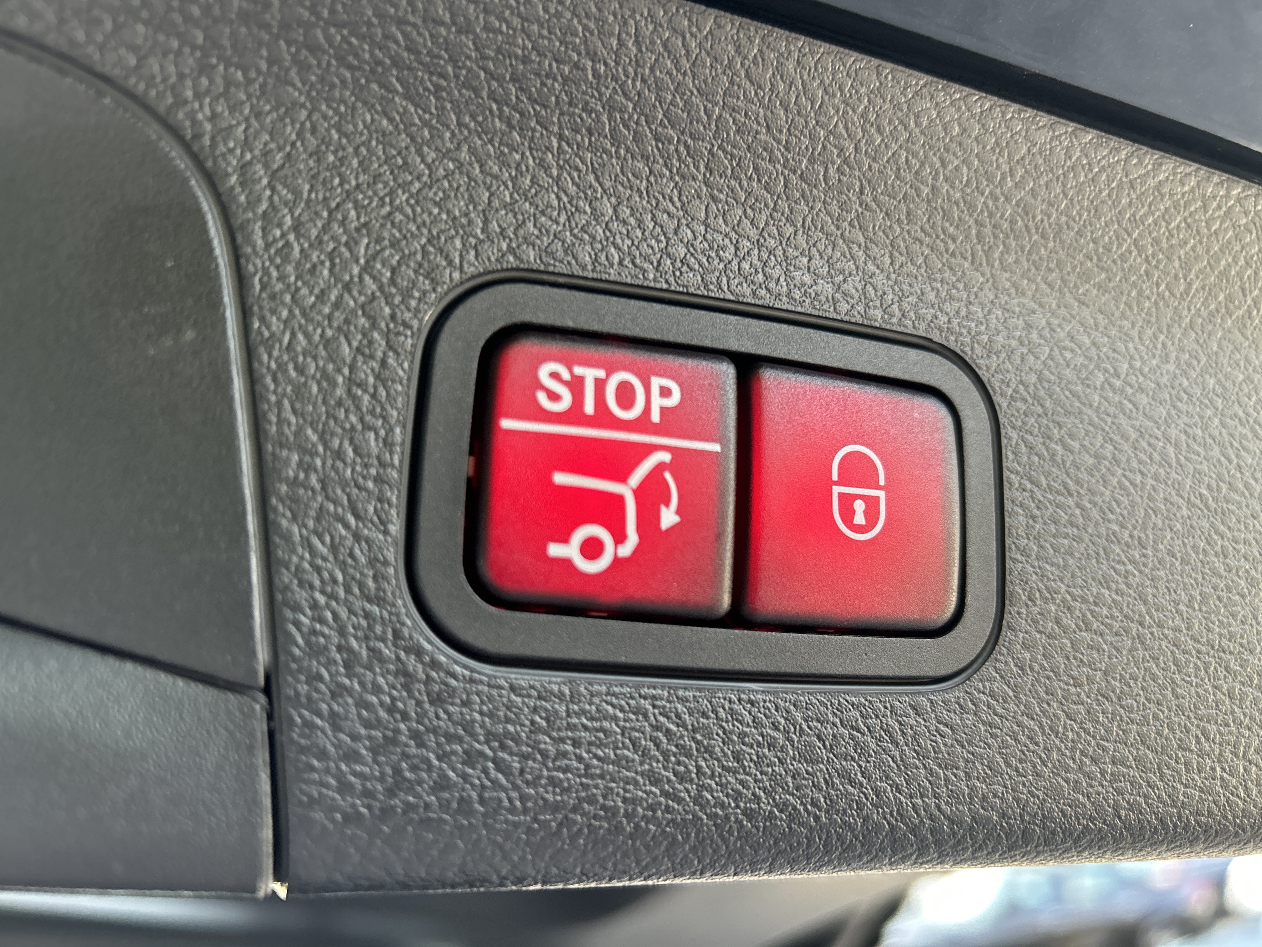 Certified 2024 Mercedes-Benz GLS 450 4MATIC image 11