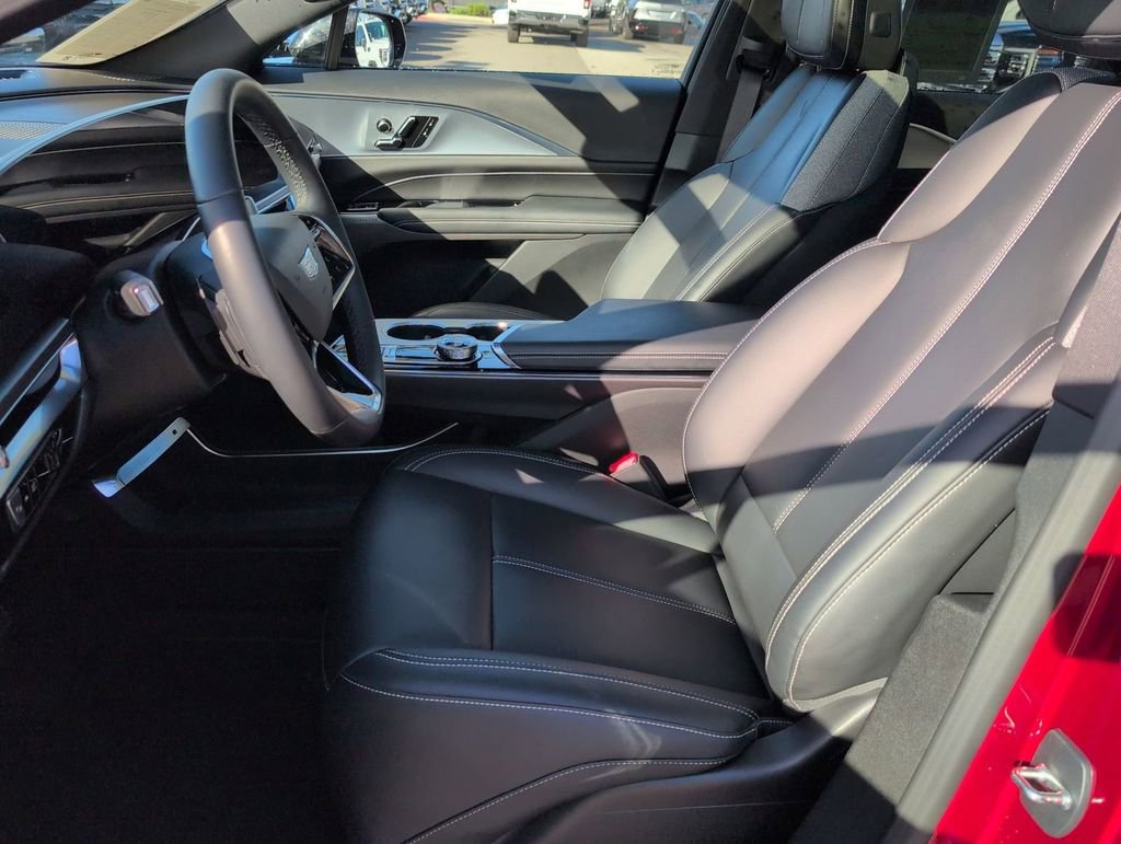 Certified 2024 Cadillac Lyriq Tech w/ Driver Assist Package image 19