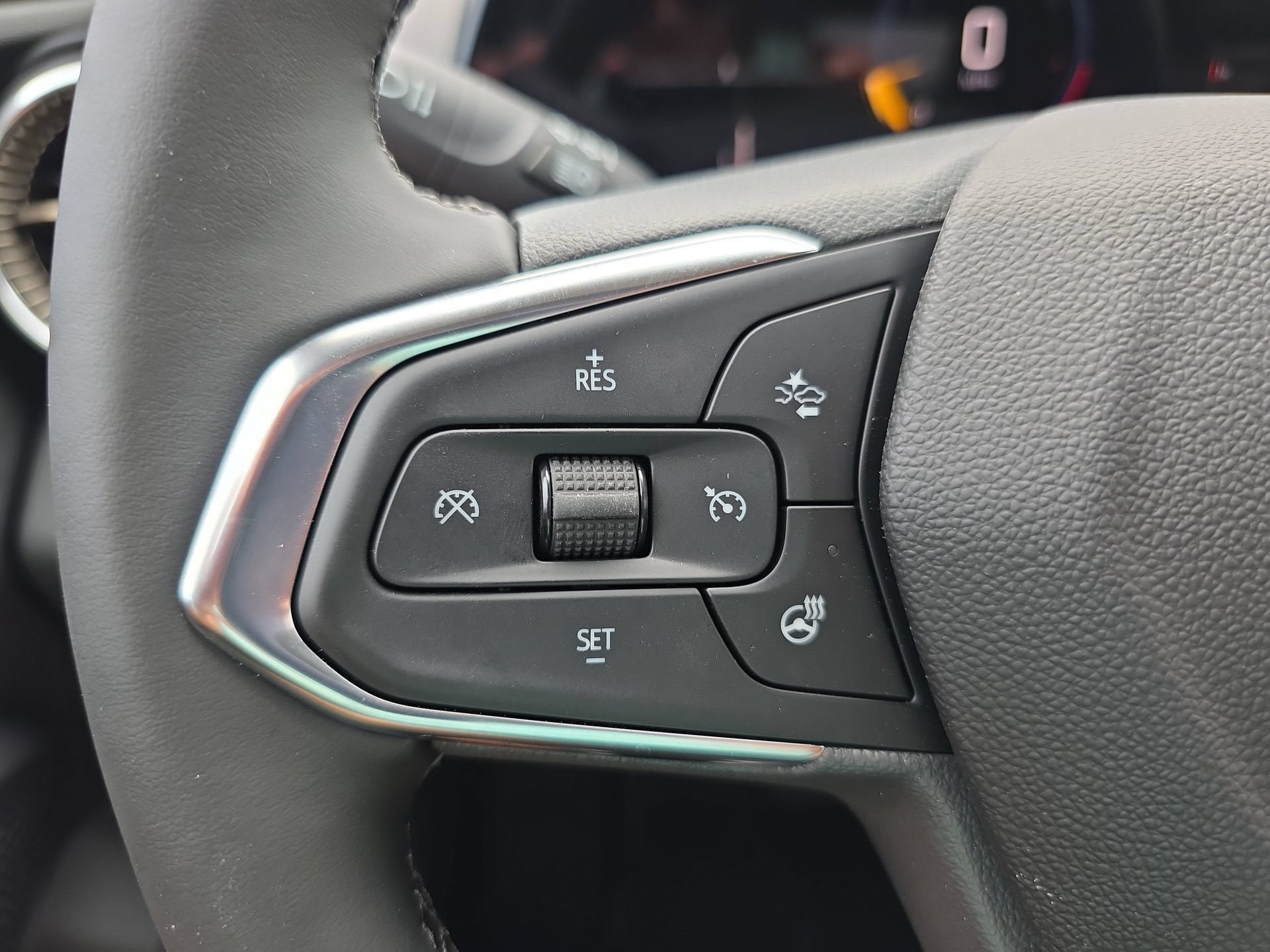 New 2026 Chevrolet Trax ACTIV w/ Sunroof Package FWD image 19