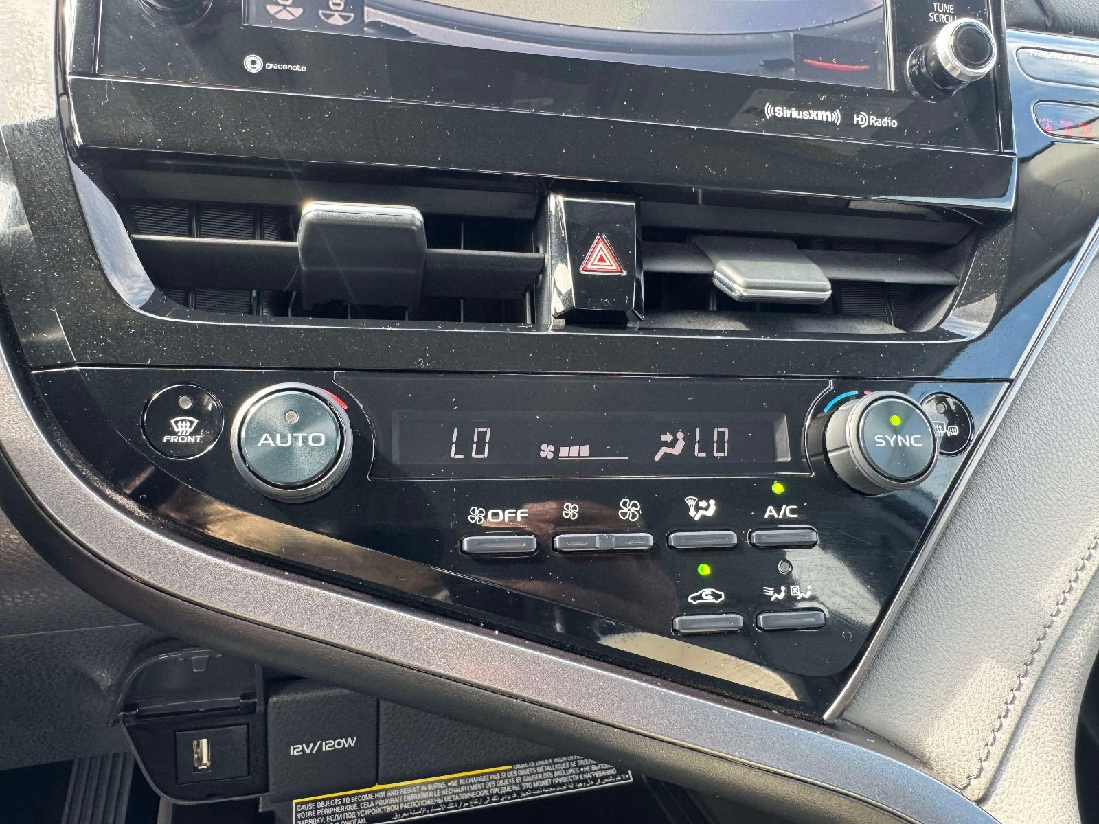 Certified 2021 Toyota Camry XLE FWD image 29