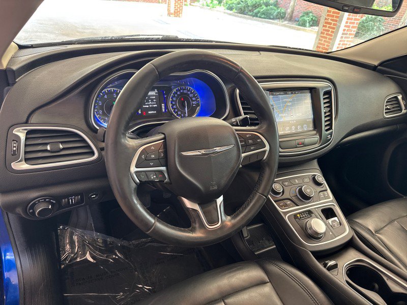Used 2017 Chrysler 200 Limited Platinum FWD image 16