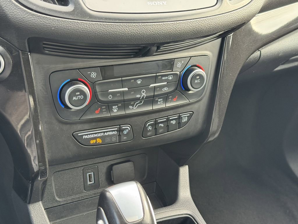 Used 2018 Ford Escape Titanium image 25