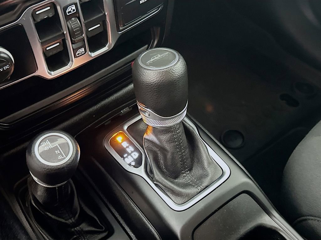 Used 2022 Jeep Gladiator Willys image 29