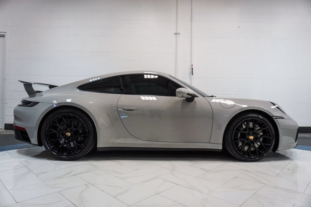 Used 2024 Porsche 911 Carrera 4 GTS AWD/4WD image 32