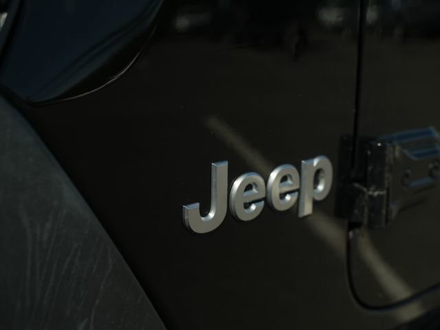 Used 2018 Jeep Wrangler Unlimited Sport S AWD/4WD image 39