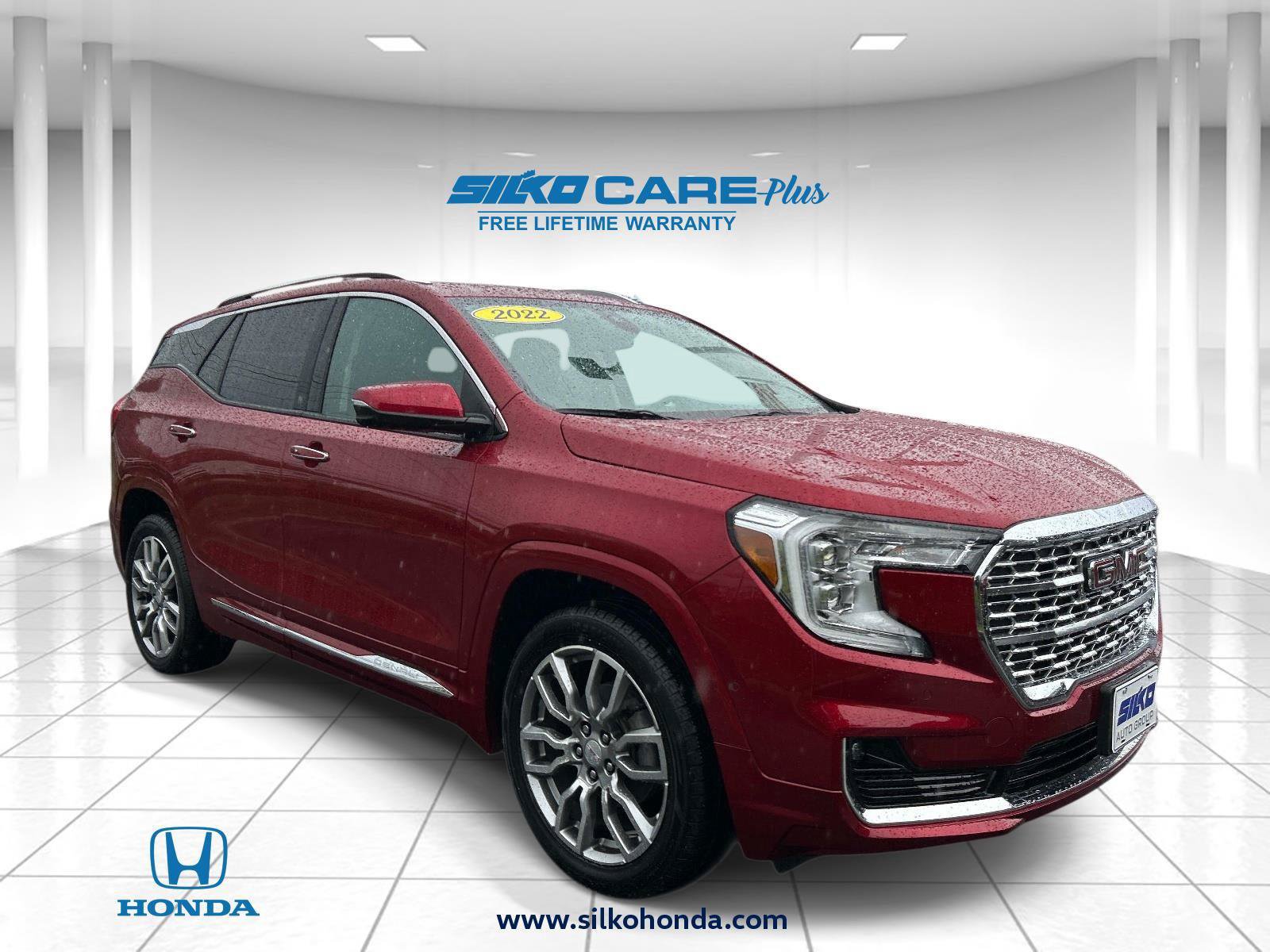 Used 2022 GMC Terrain Denali w/ Denali Premium Package