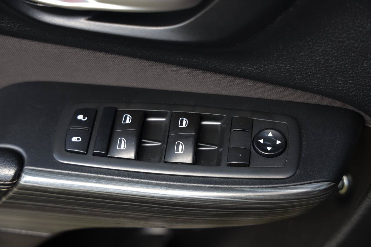 Used 2015 Jeep Cherokee Sport w/ Sport Appearance Group AWD/4WD image 39