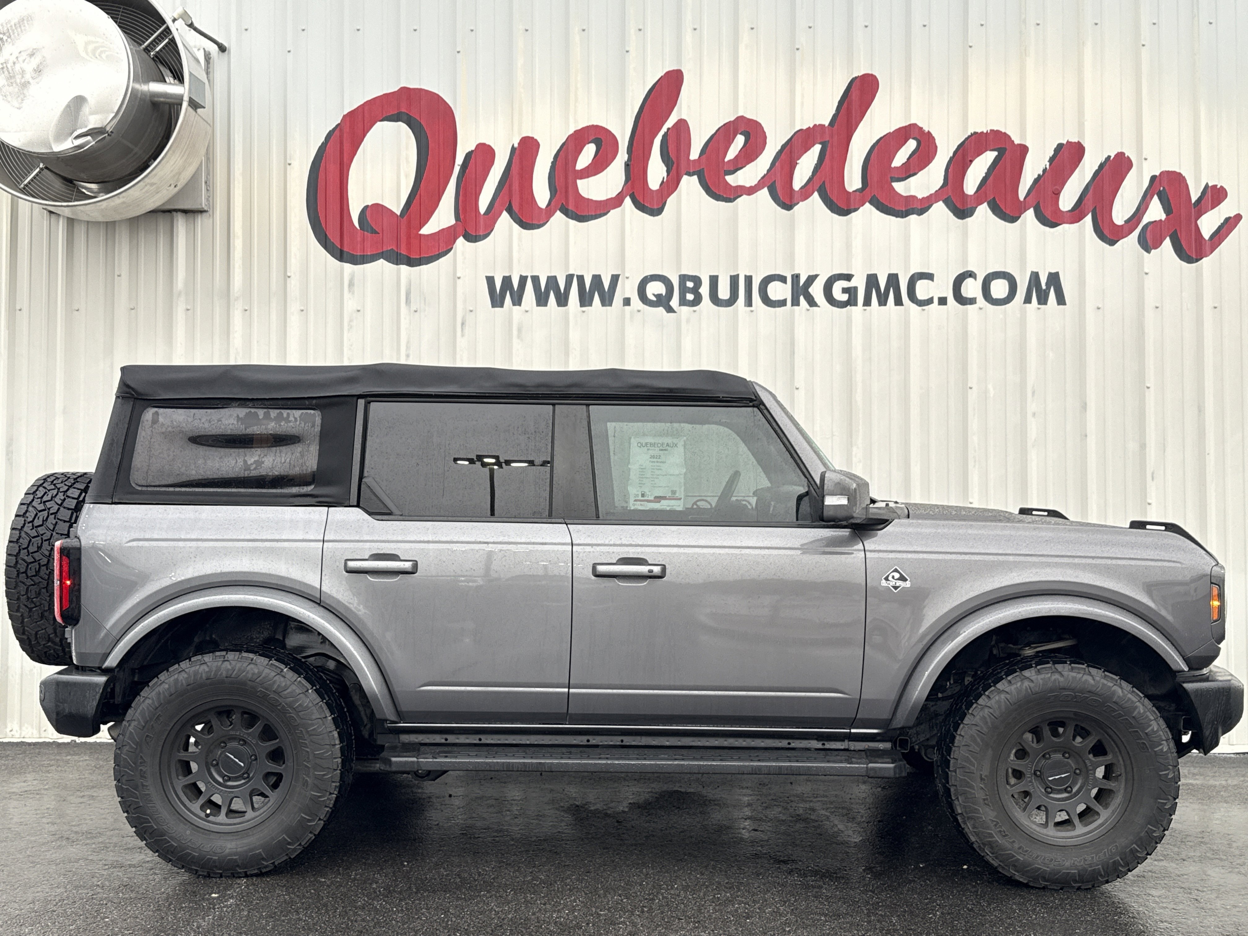 Used 2022 Ford Bronco Outer Banks image 24