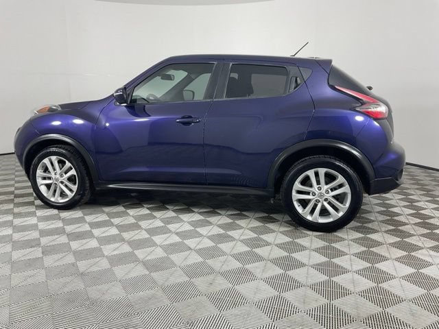 Used 2015 Nissan Juke S FWD image 3