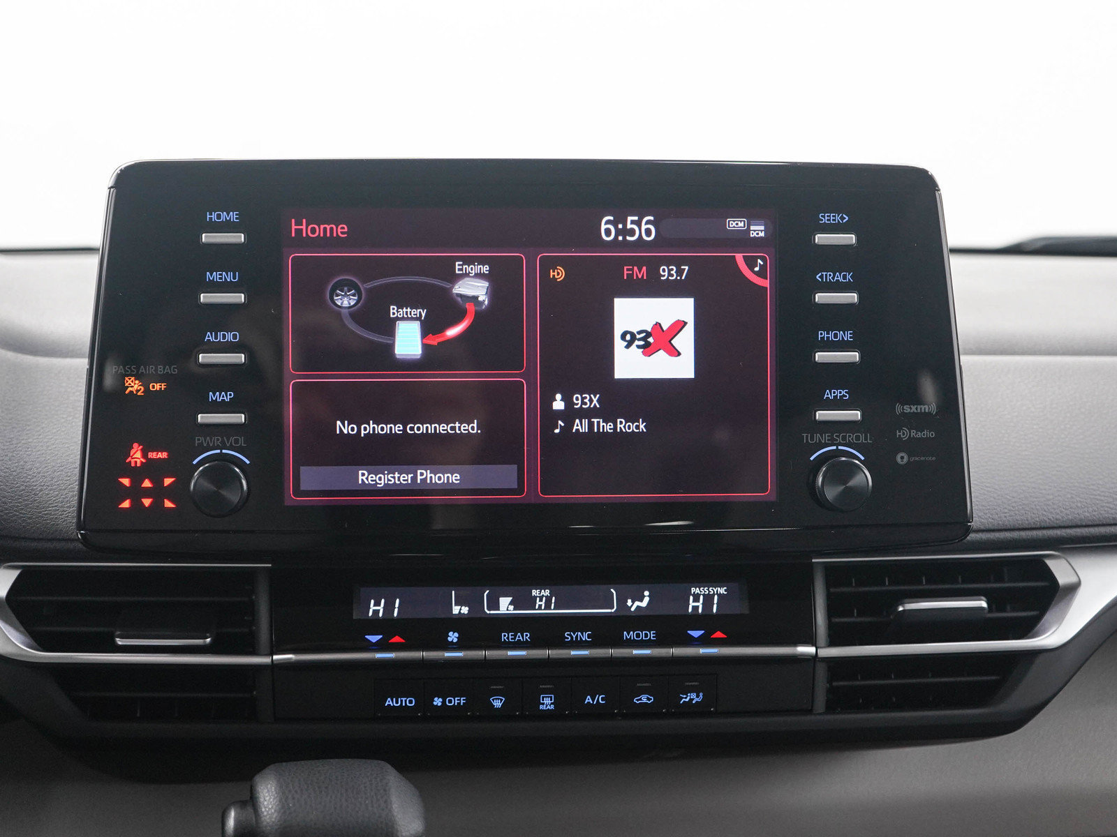 Used 2024 Toyota Sienna LE FWD image 18