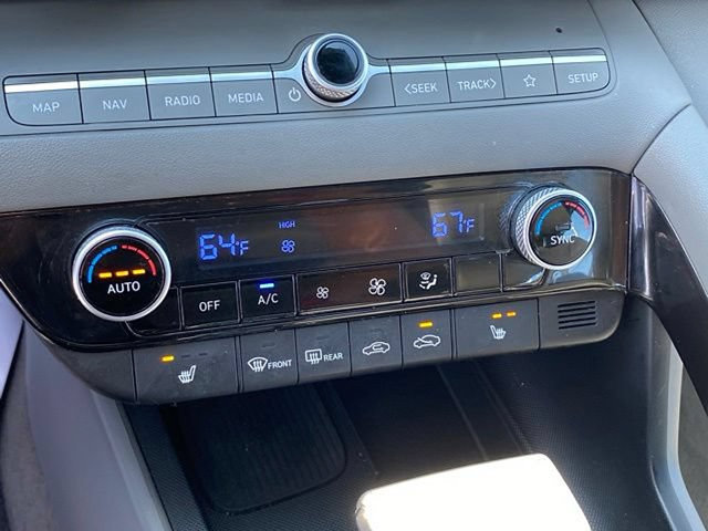 Used 2024 Hyundai Elantra SEL w/ Convenience Package FWD image 16