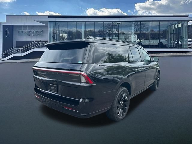 New 2026 Lincoln Navigator L Reserve w/ Jet Appearance Package AWD/4WD image 8