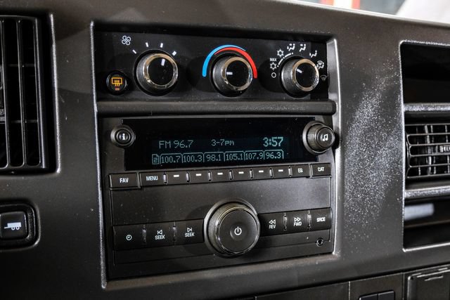 Used 2025 Chevrolet Express 3500 LT w/ LT Preferred Equipment Group RWD image 27