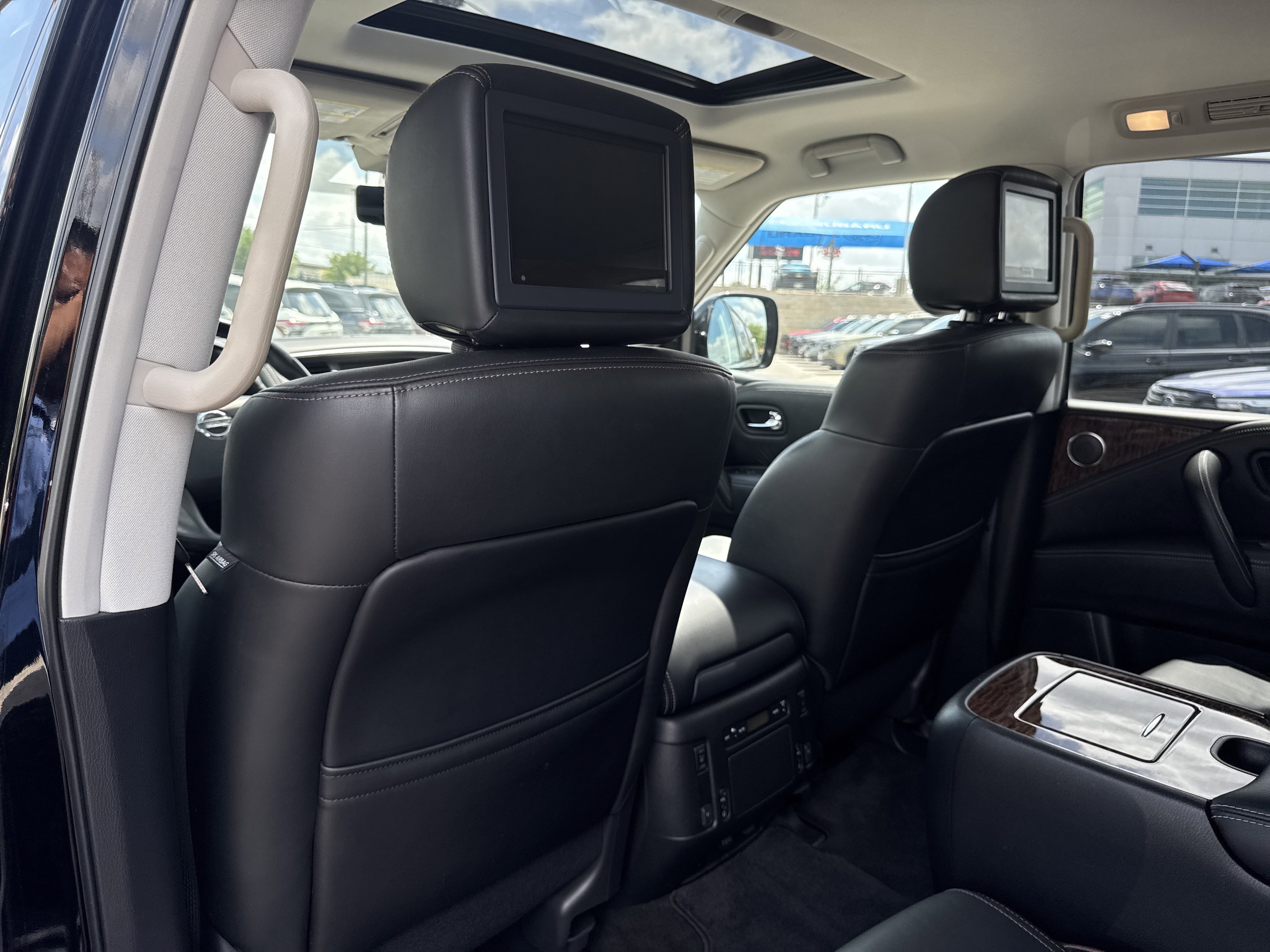 Used 2020 Nissan Armada Platinum w/ Captain's Chairs Package AWD/4WD image 29