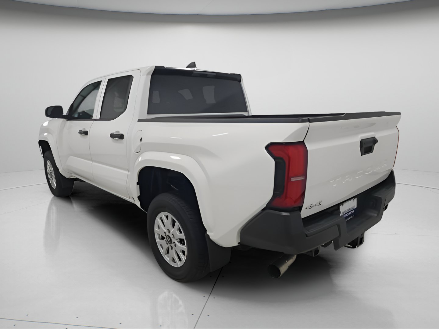 Used 2024 Toyota Tacoma SR AWD/4WD image 5