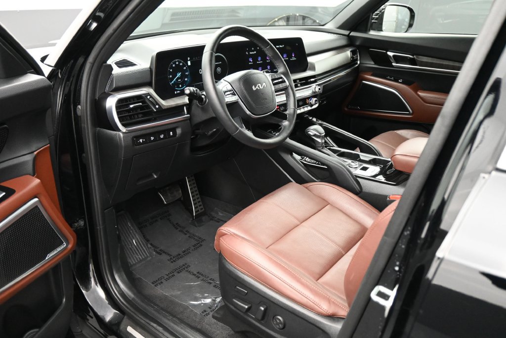 Used 2024 Kia Telluride SX AWD/4WD image 2