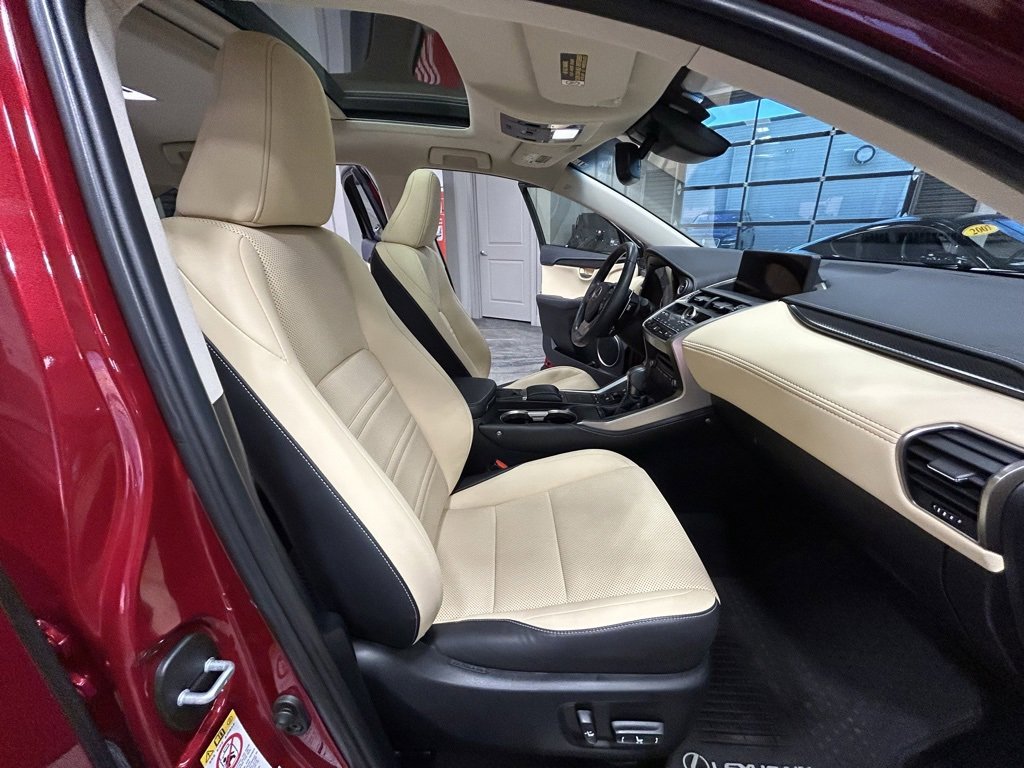 Used 2018 Lexus NX 300h AWD image 40