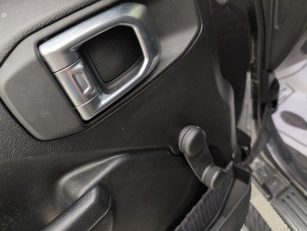 Used 2023 Jeep Wrangler Willys image 33