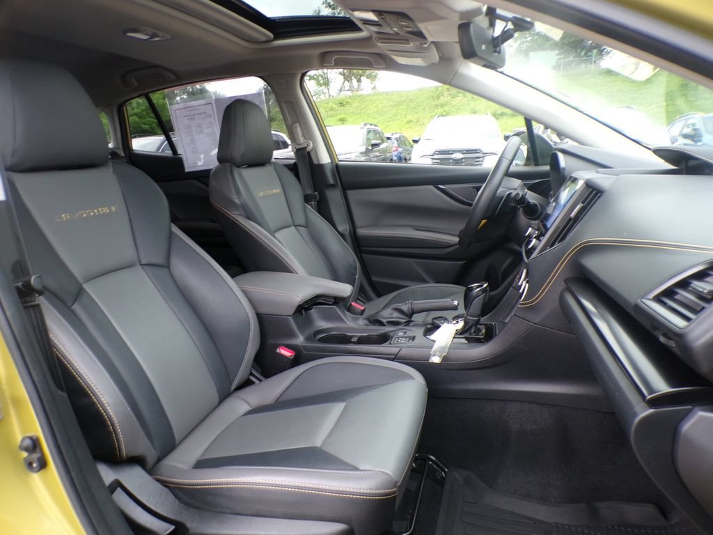 Used 2021 Subaru Crosstrek 2.5i Sport w/ Moonroof Package AWD/4WD image 15