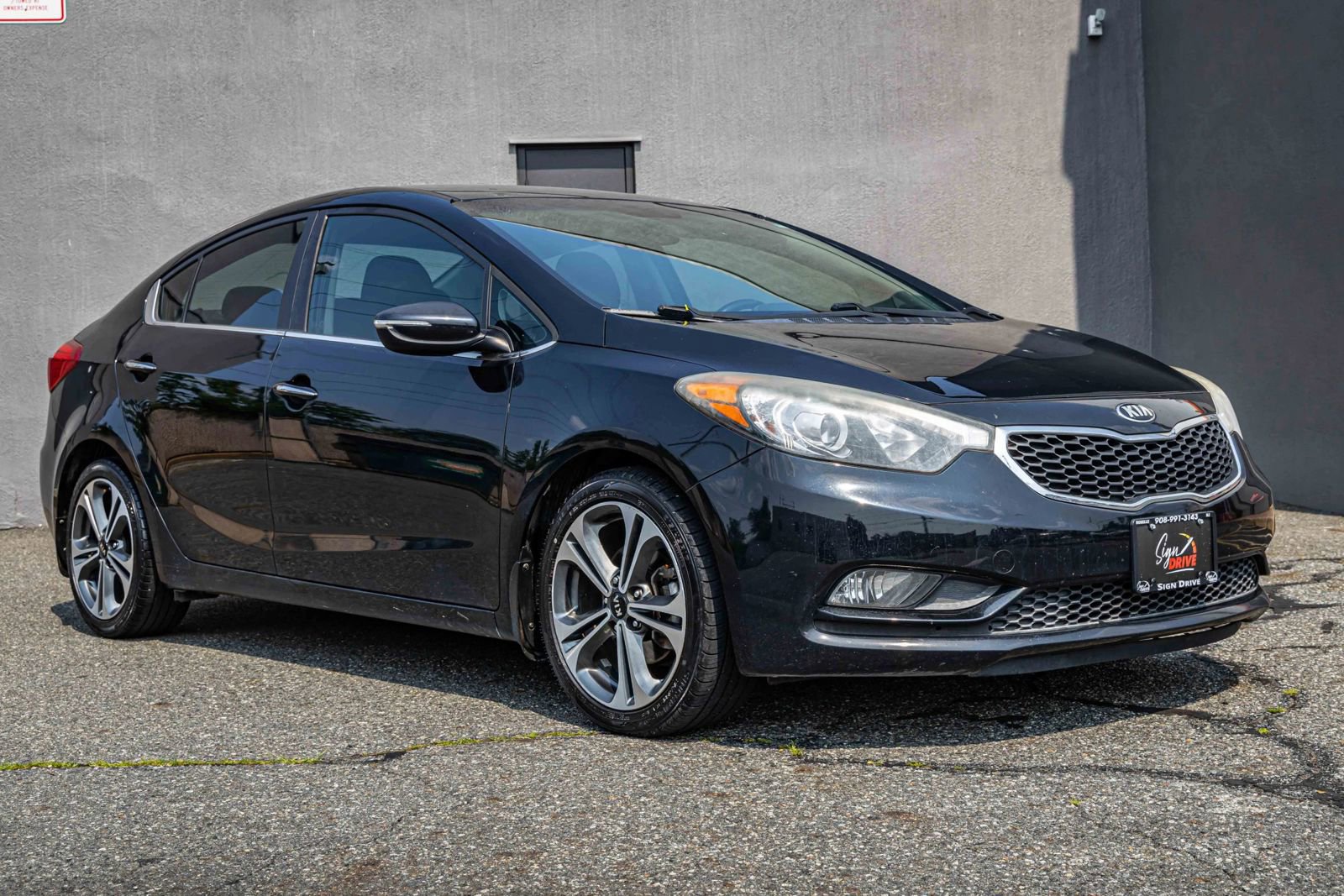 Used 2015 Kia Forte EX w/ UVO Package W/17" Alloys