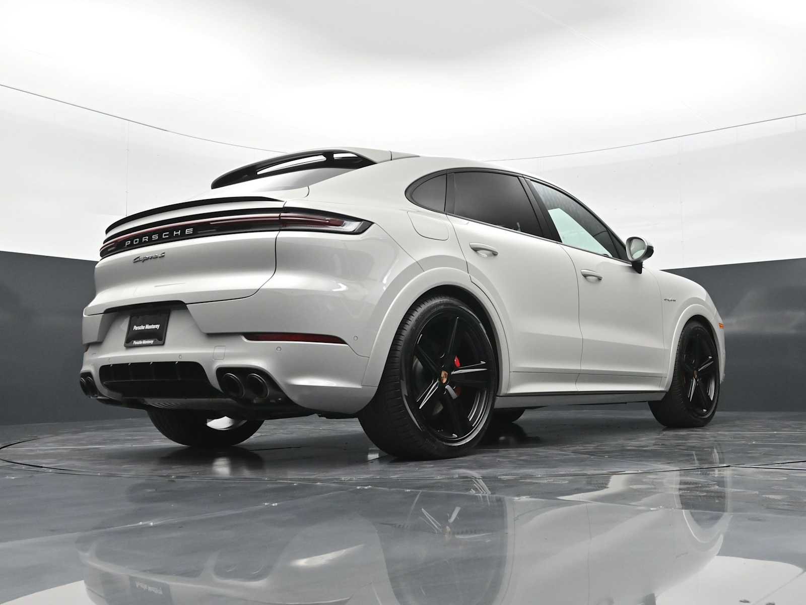 Certified 2025 Porsche Cayenne S AWD/4WD image 42