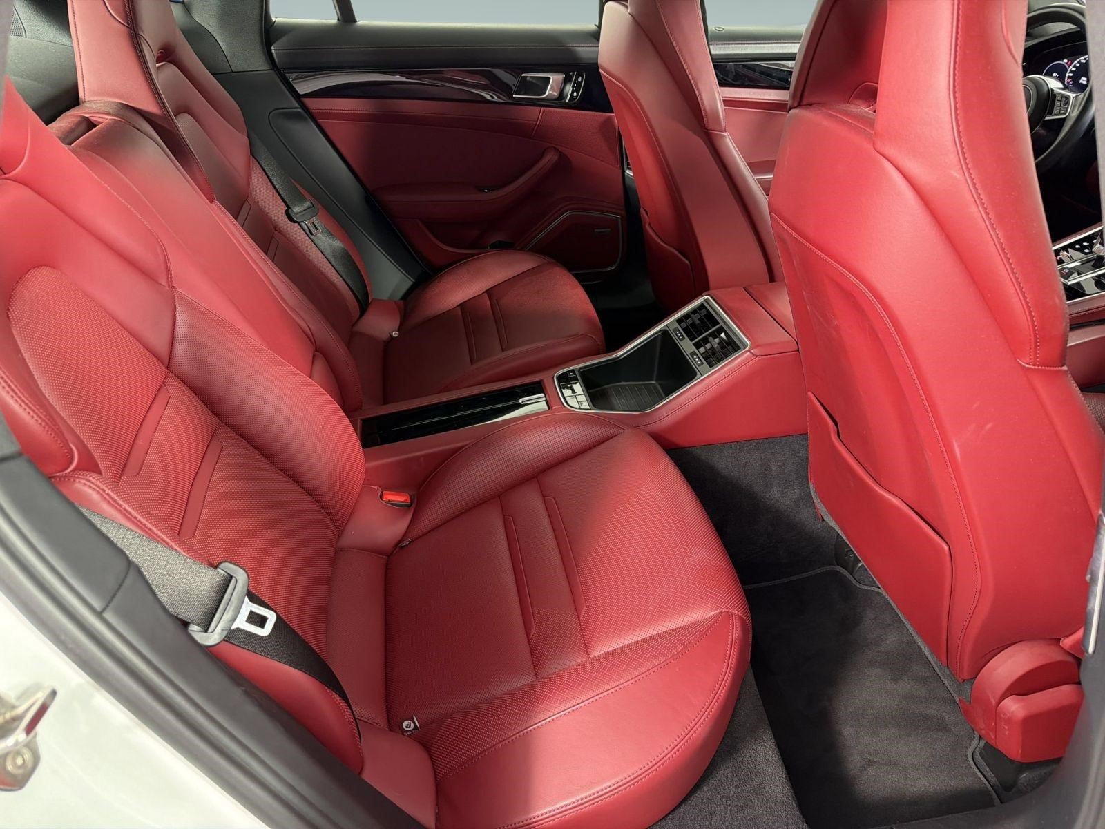 Certified 2019 Porsche Panamera image 30