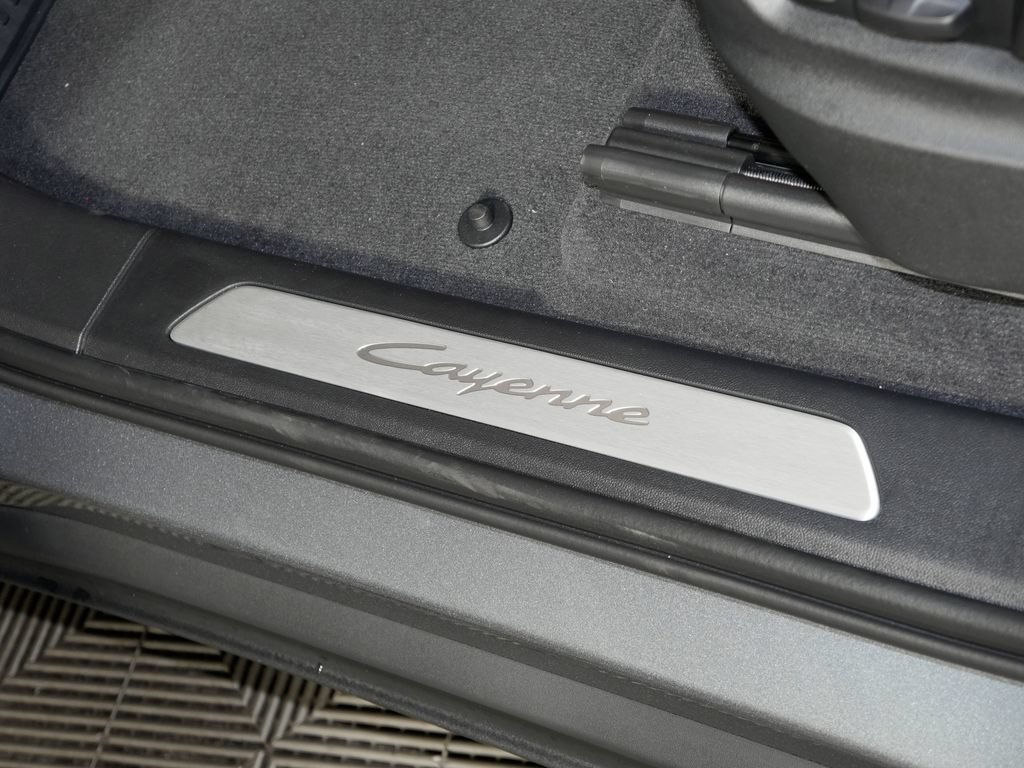 New 2026 Porsche Cayenne AWD/4WD image 18