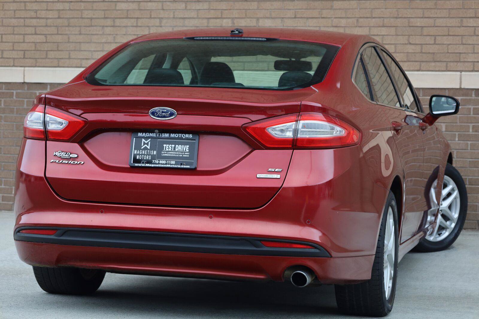 Used 2014 Ford Fusion SE w/ Equipment Group 202A FWD image 11