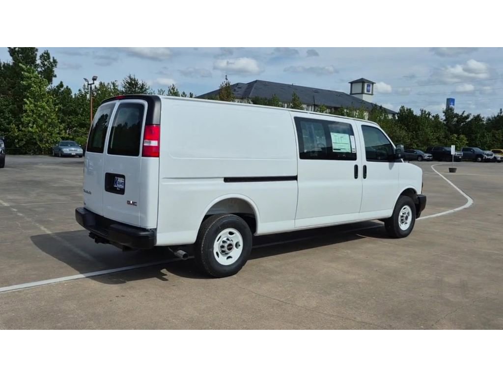 New 2025 GMC Savana 2500 Extended w/ Enhanced Convenience Package image 8