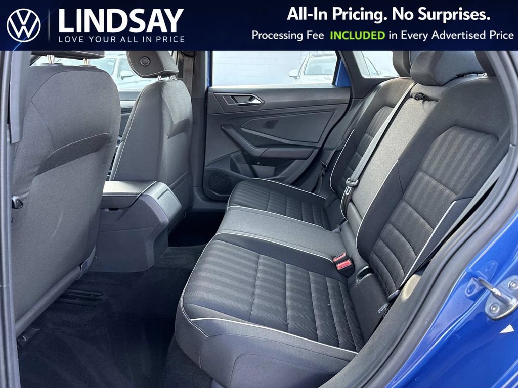 Used 2023 Volkswagen Jetta Sport image 11