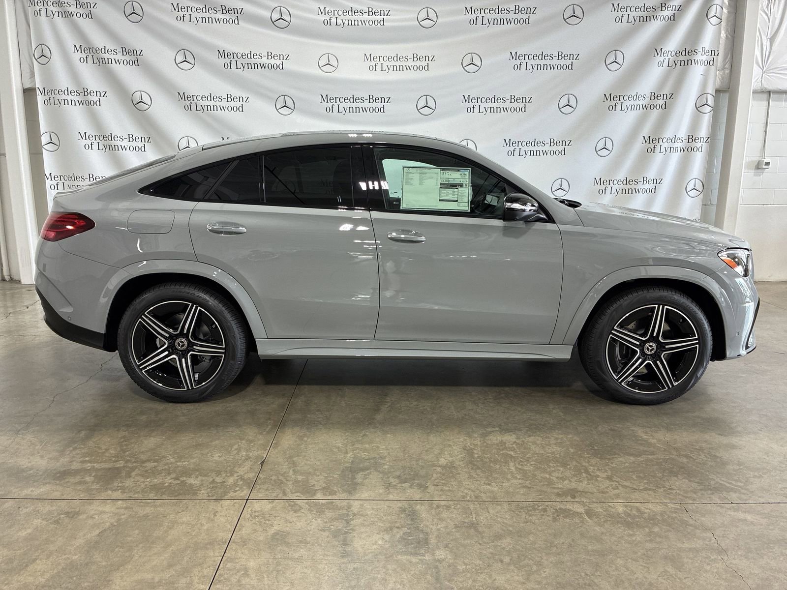 New 2025 Mercedes-Benz GLE 450 4MATIC Coupe image 3