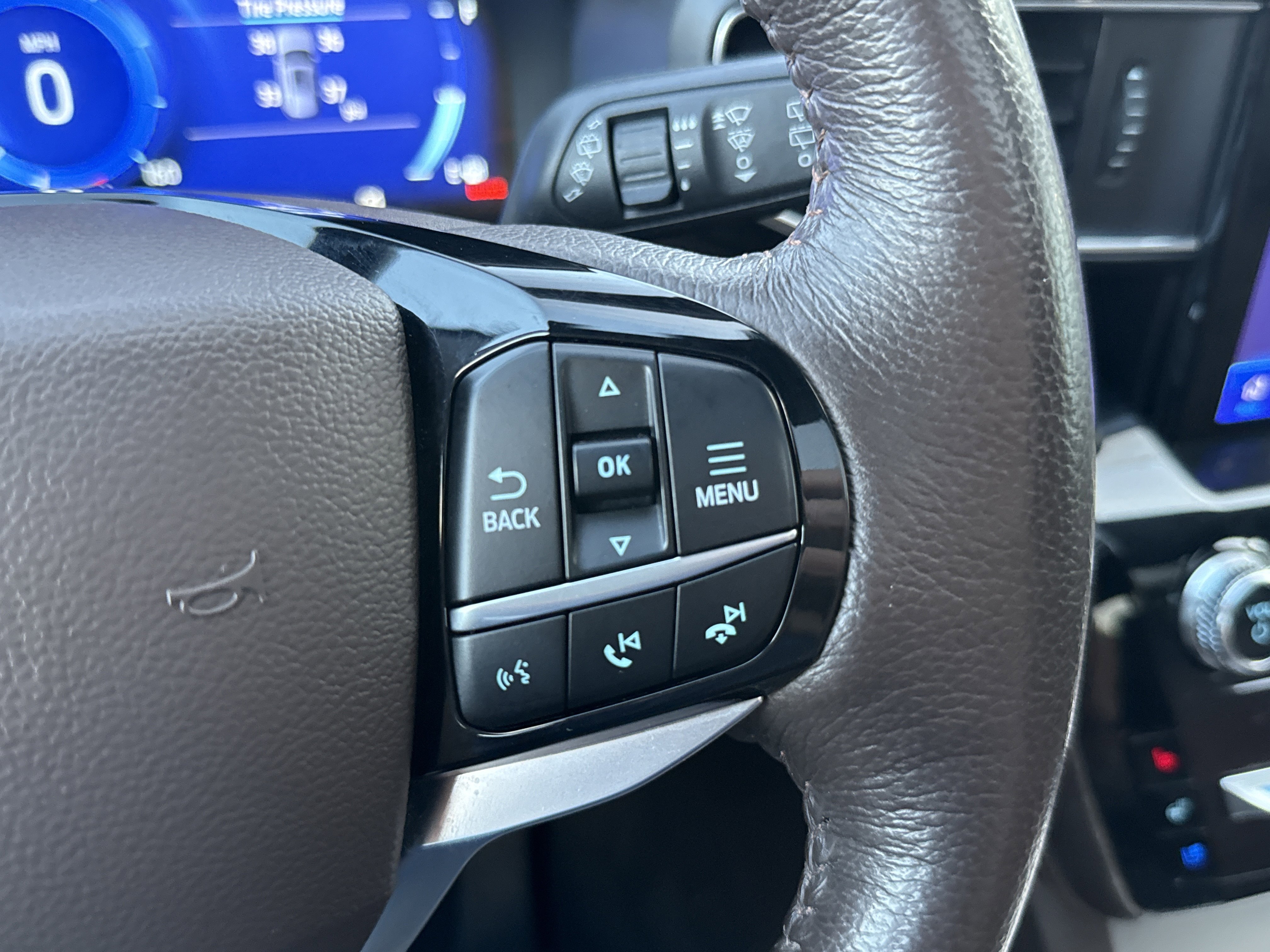 Used 2022 Ford Explorer King Ranch w/ Technology Package image 22