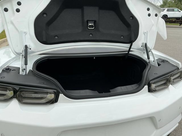 Used 2019 Chevrolet Camaro SS w/ LPO, Ground Effects Package RWD image 11