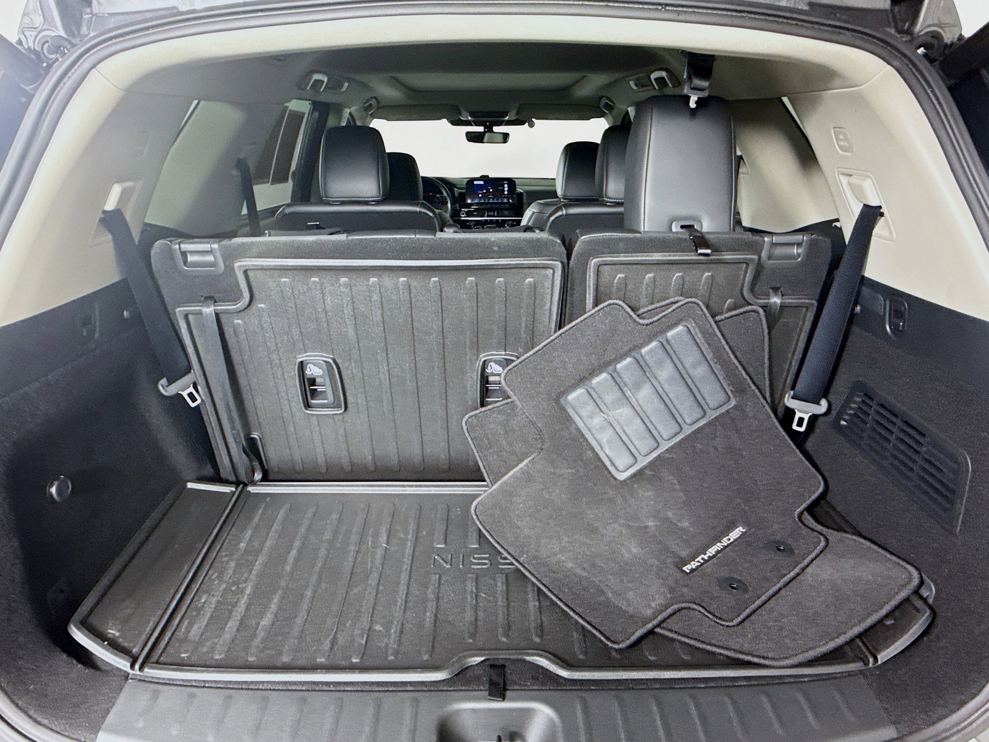 Used 2023 Nissan Pathfinder SL w/ SL Premium Package image 35