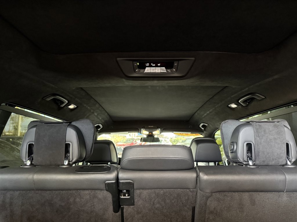 Used 2020 BMW X7 M50i w/ Executive Package image 24