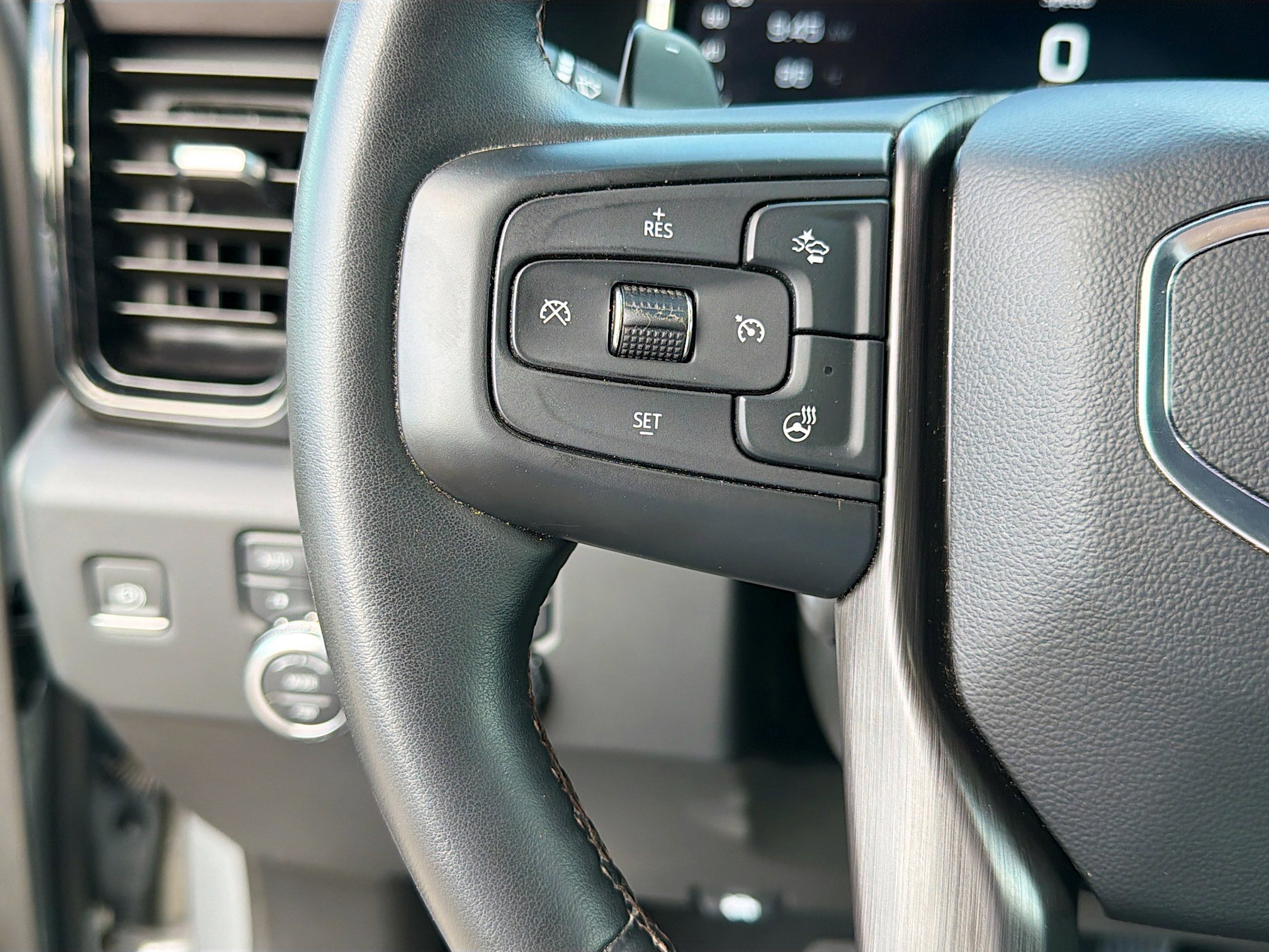 Used 2024 GMC Sierra 1500 AT4 w/ AT4 Preferred Package AWD/4WD image 35