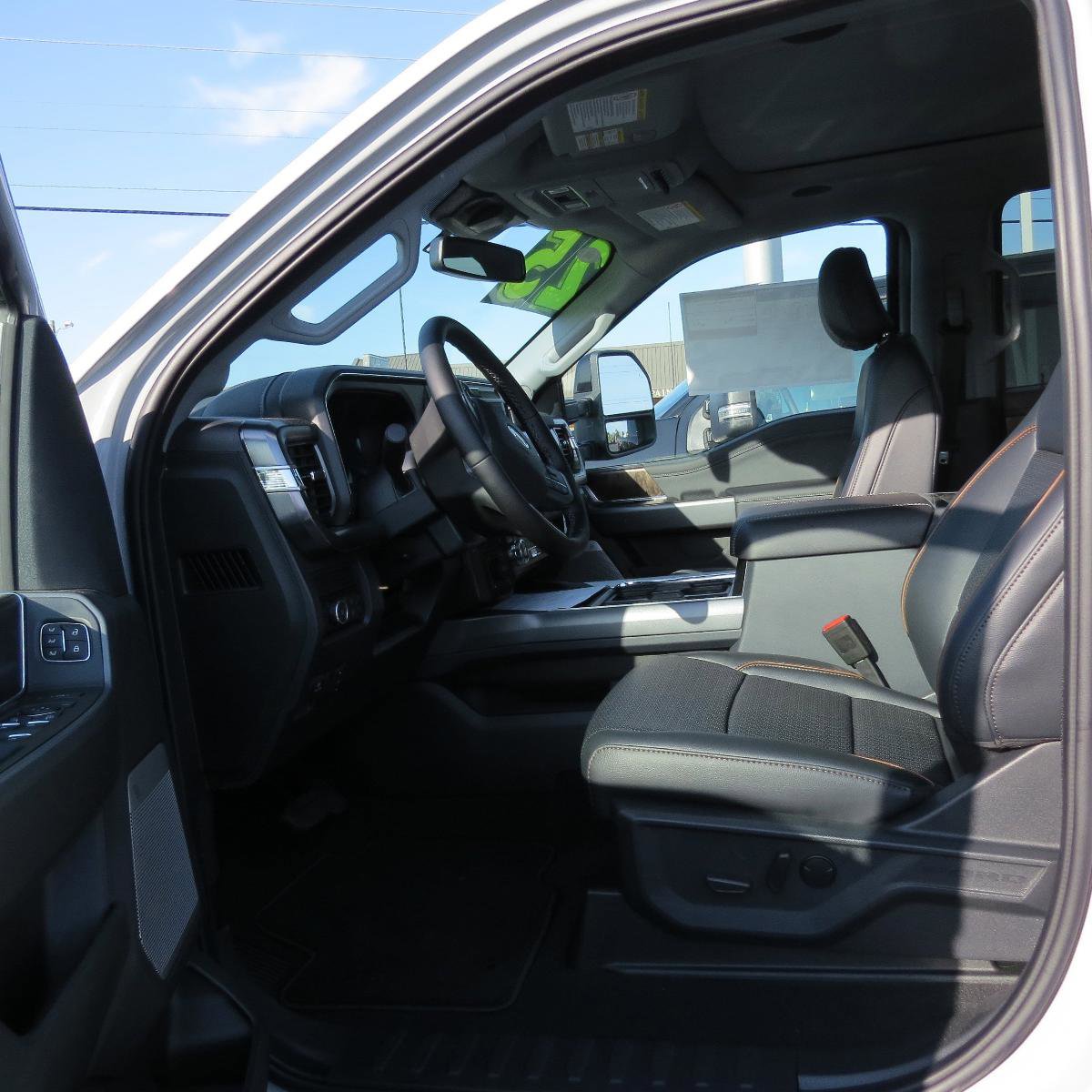New 2025 Ford F250 Lariat w/ Lariat Ultimate Package image 13