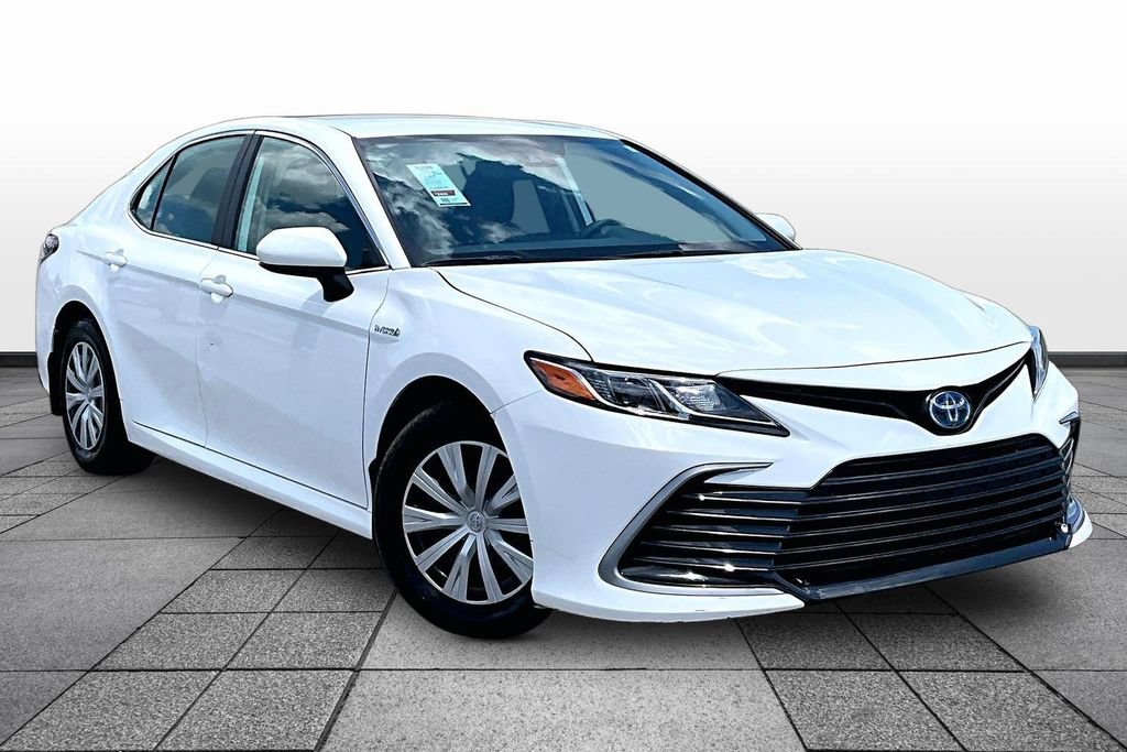 Used 2021 Toyota Camry LE w/ Protection Package (Q2) (TMS) FWD image 2