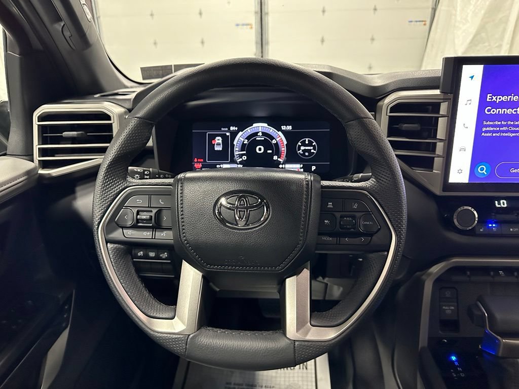 Used 2025 Toyota Tundra Limited AWD/4WD image 18