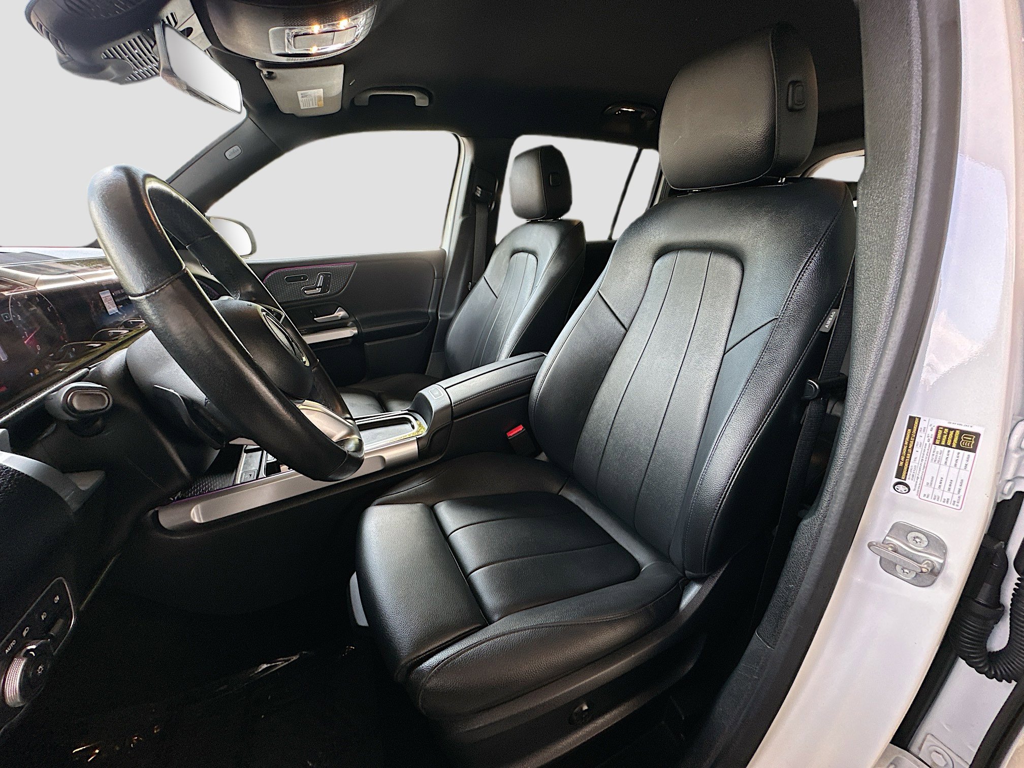 Used 2024 Mercedes-Benz GLB 250 image 20